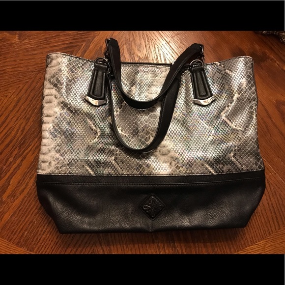Sharp Iridescent Alligator Print Tote Bag! - Picture 12 of 16